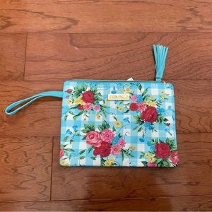 NWOT Pioneer Woman Blue Gingham, Floral Print Zip Shut Wristlet Spring